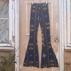 Novella Royale Bells